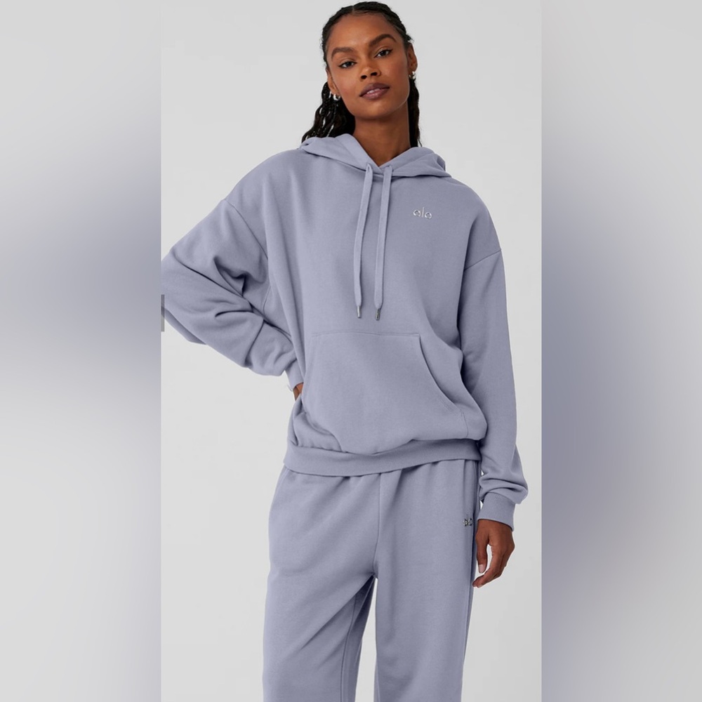 Accolade Hoodie and Accolade Straight Leg Sweatpants in Fog